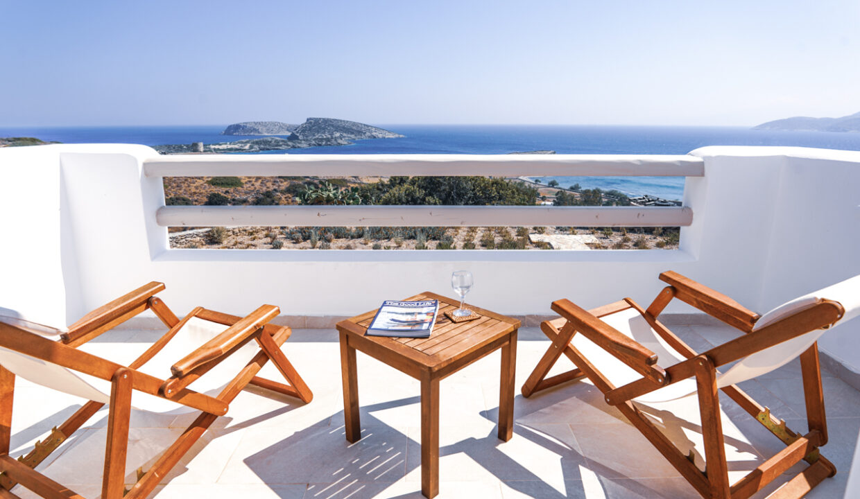 theasis luxury suites schinoussa (23)
