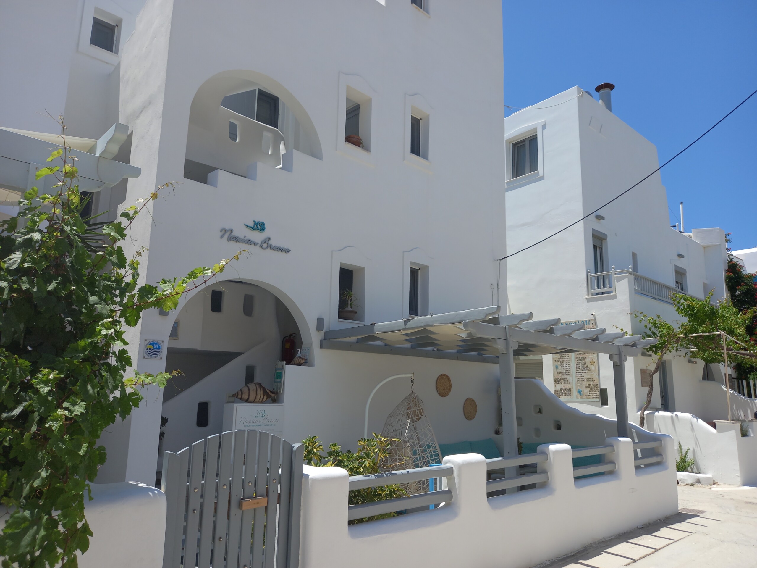 Naxian Breeze Luxury Apartments and Suites