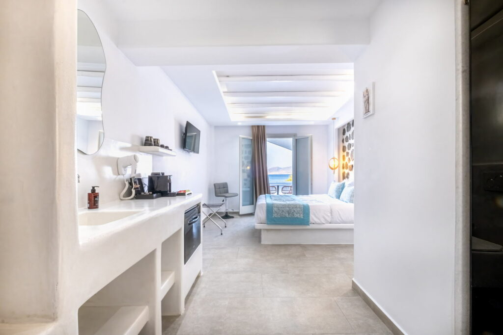 Liana-hotel-spa-naxos-greece-room-with-a-view-on-the-beach-000003