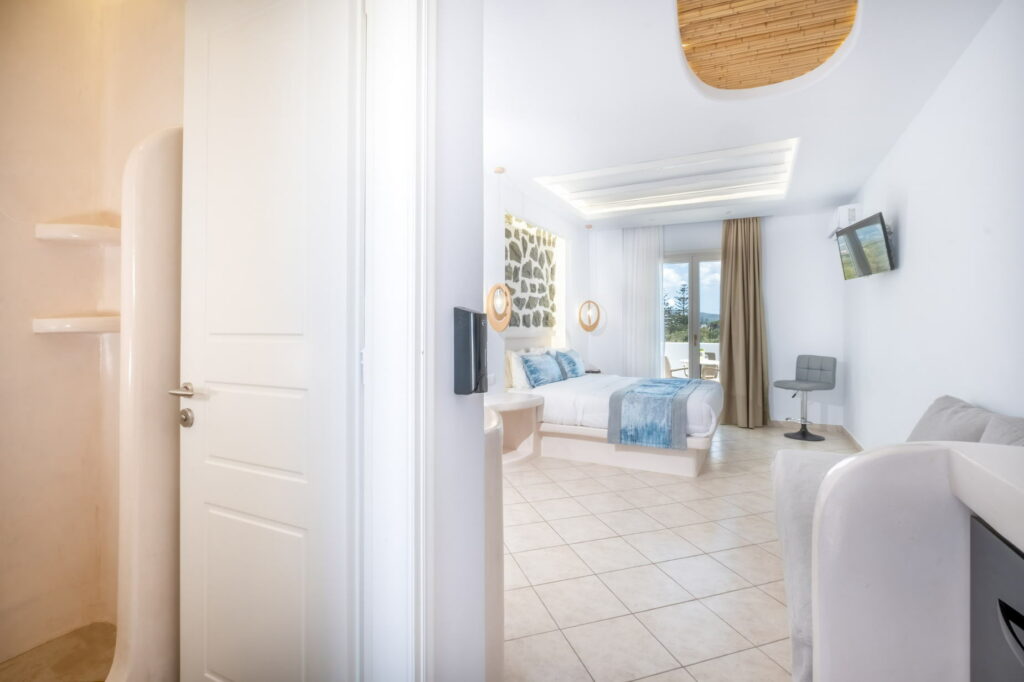 Liana-hotel-spa-naxos-greece-room-with-a-view-on-the-beach-001