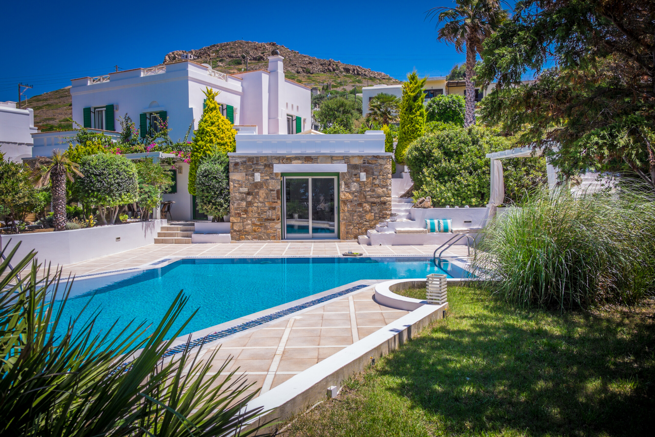 Montana Villa Naxos – 5 Bedrooms Villa with Private Pool