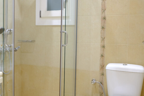 valea villa bathrooms (2)