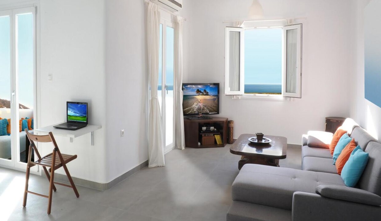 evriali beachfront luxury apartment (3)