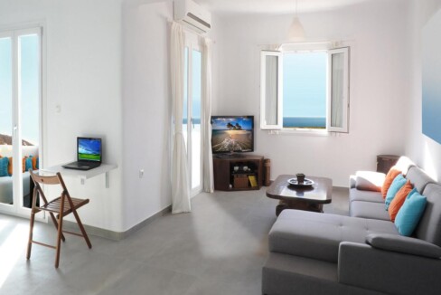evriali beachfront luxury apartment (3)