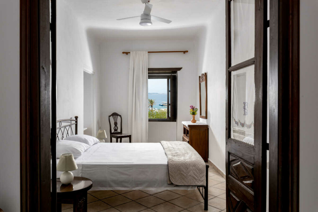Angela-de-Merici-Sea-View-Apartment-11