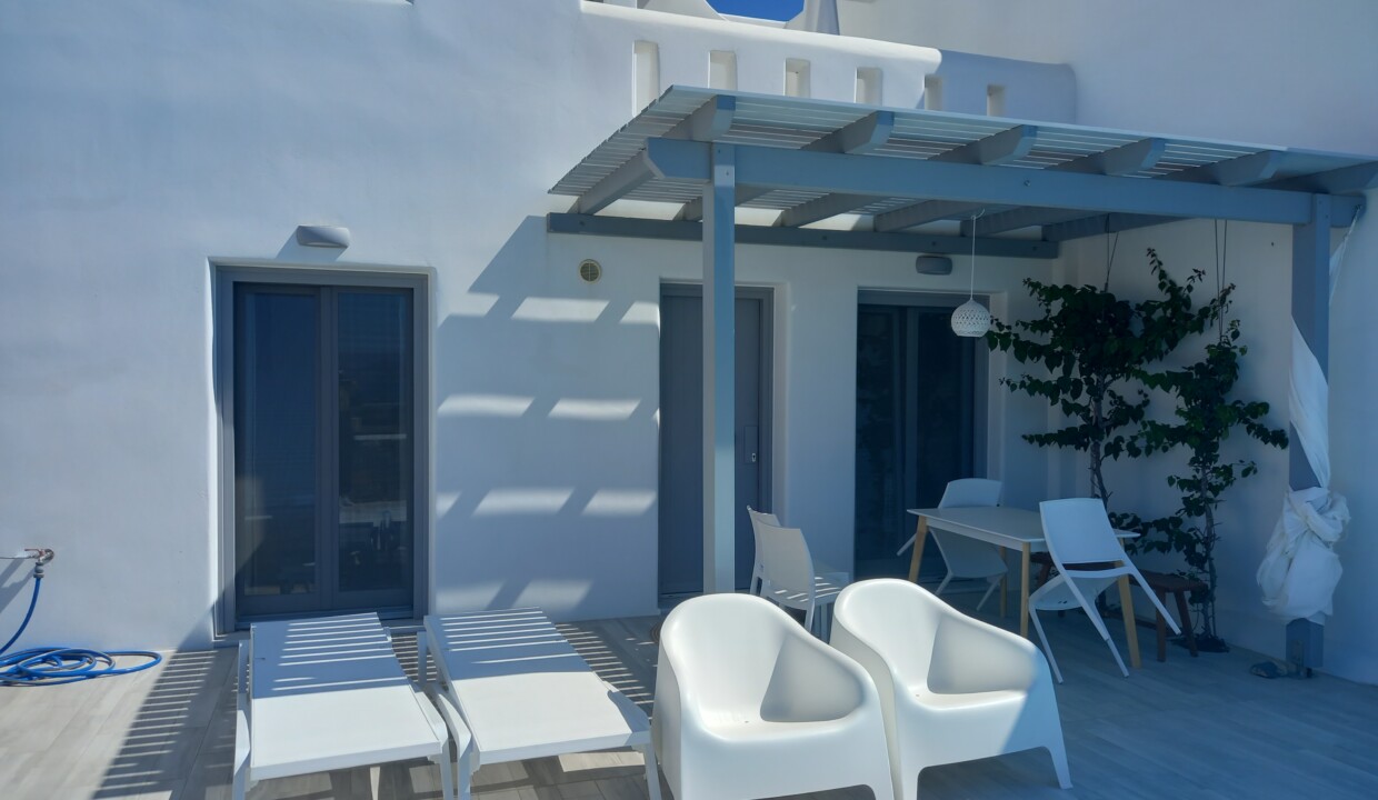 White Nadora Naxos Villa (13)