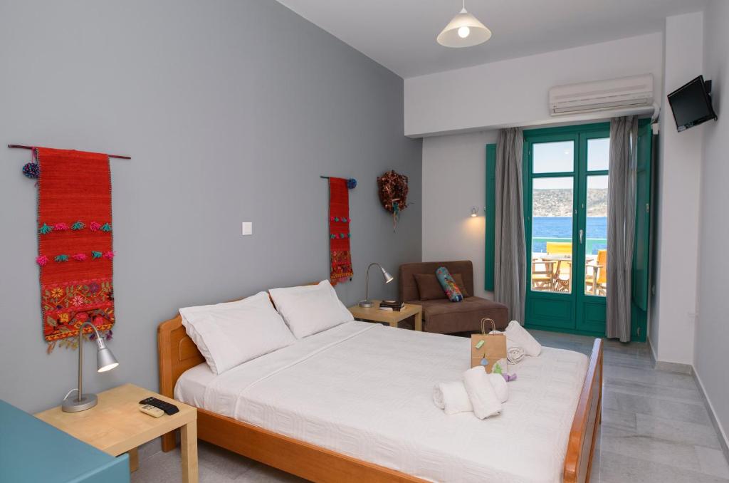 Double Room with Sea View (4)