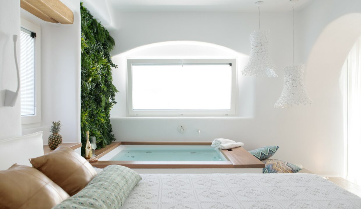 euphoria downtown naxos master suite spa bath (3)