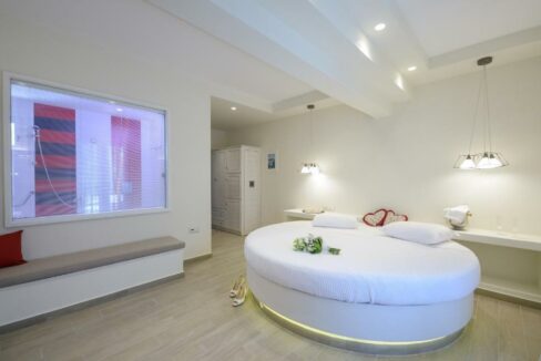 honeymoon suite (1)