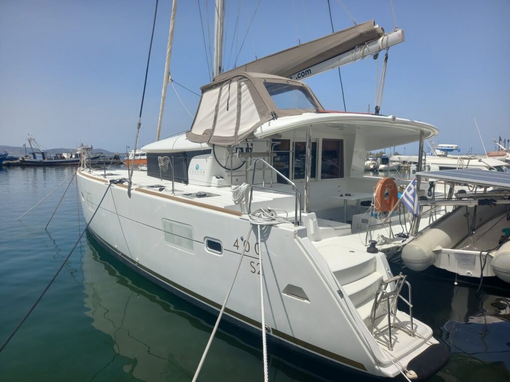 Catamaran Jerry Junior Naxos (2)