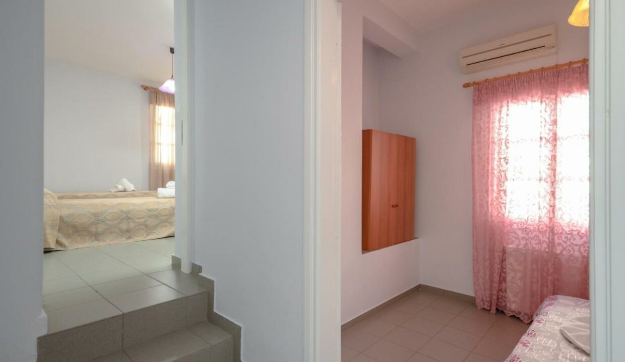 Naxos House - 2 Bedrooms Apartment (12)