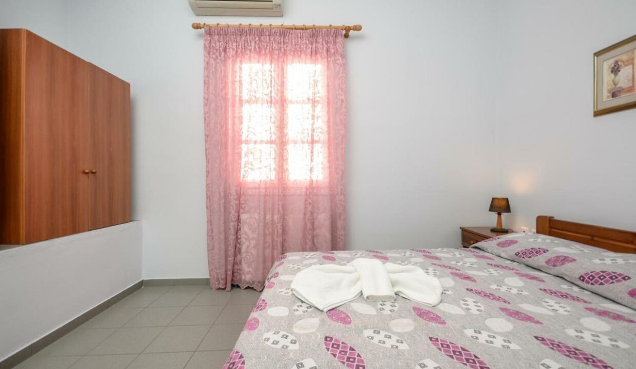 Naxos House - 2 Bedrooms Apartment (14)