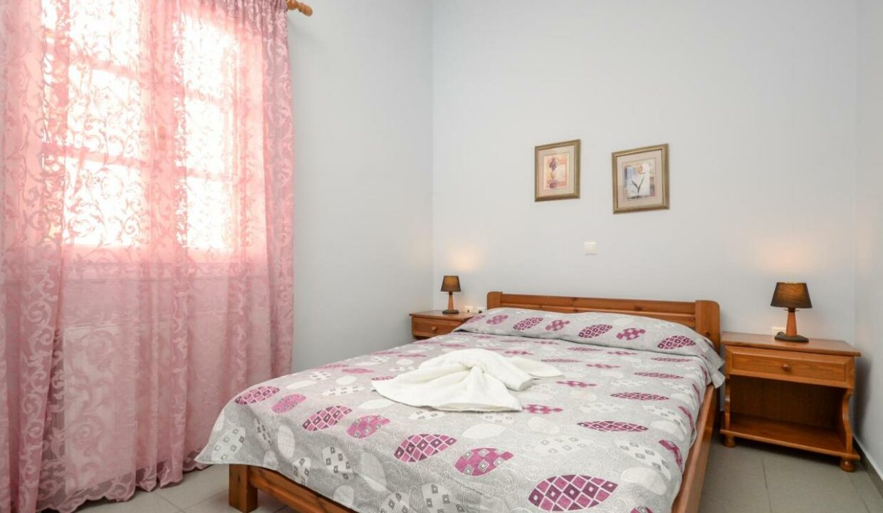 Naxos House - 2 Bedrooms Apartment (15)