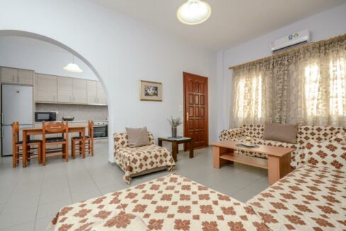 Naxos House - 2 Bedrooms Apartment (28)