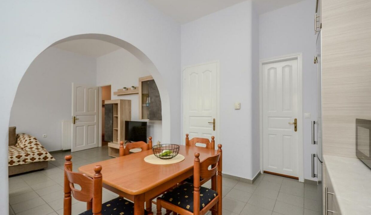 Naxos House - 2 Bedrooms Apartment (33)