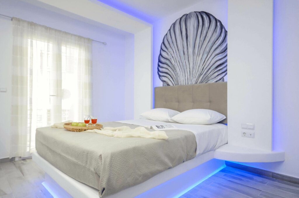 DELUXE DOUBLE ROOM (3)