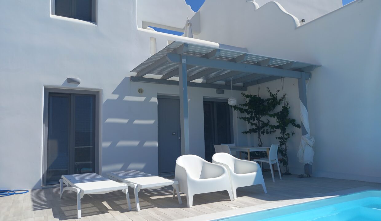 White Nadora Naxos Villa (36)