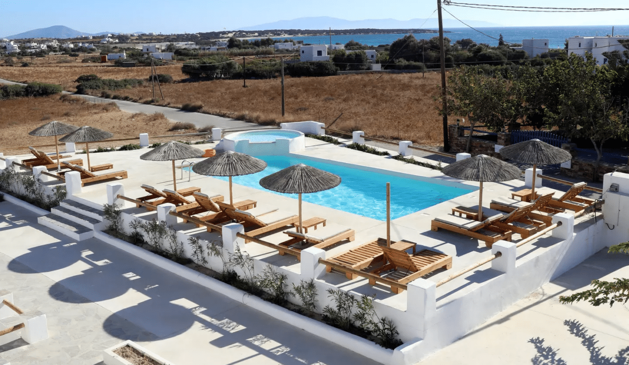 Irida Vacation Suites (10)