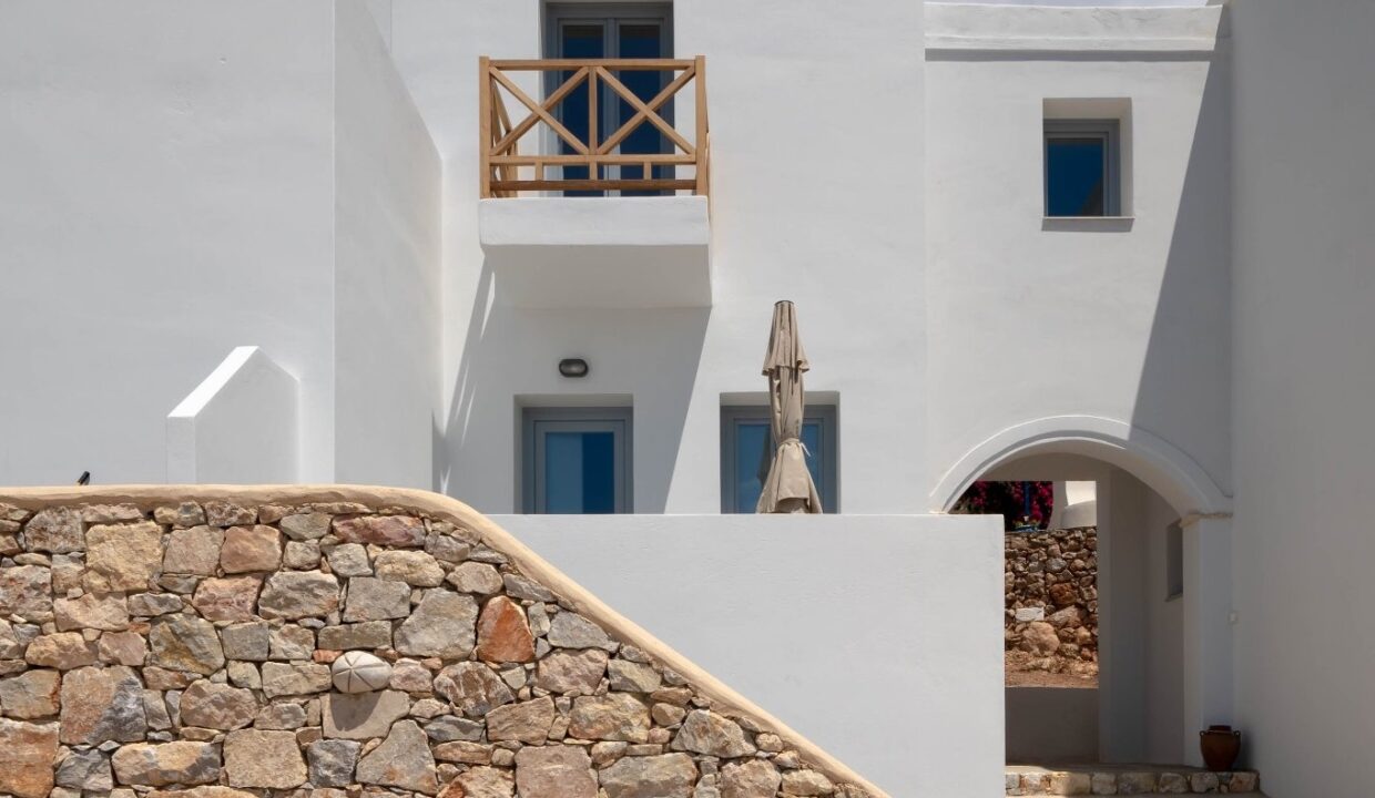 Mikres Cyclades Apartments (2)