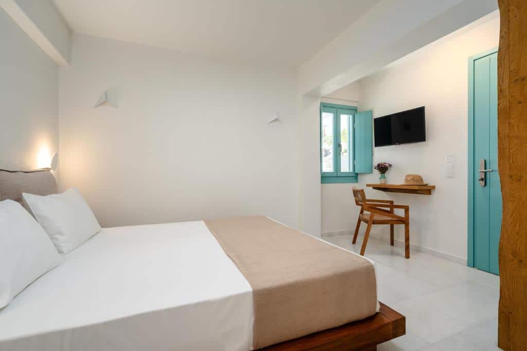 Standard Double Room (4)