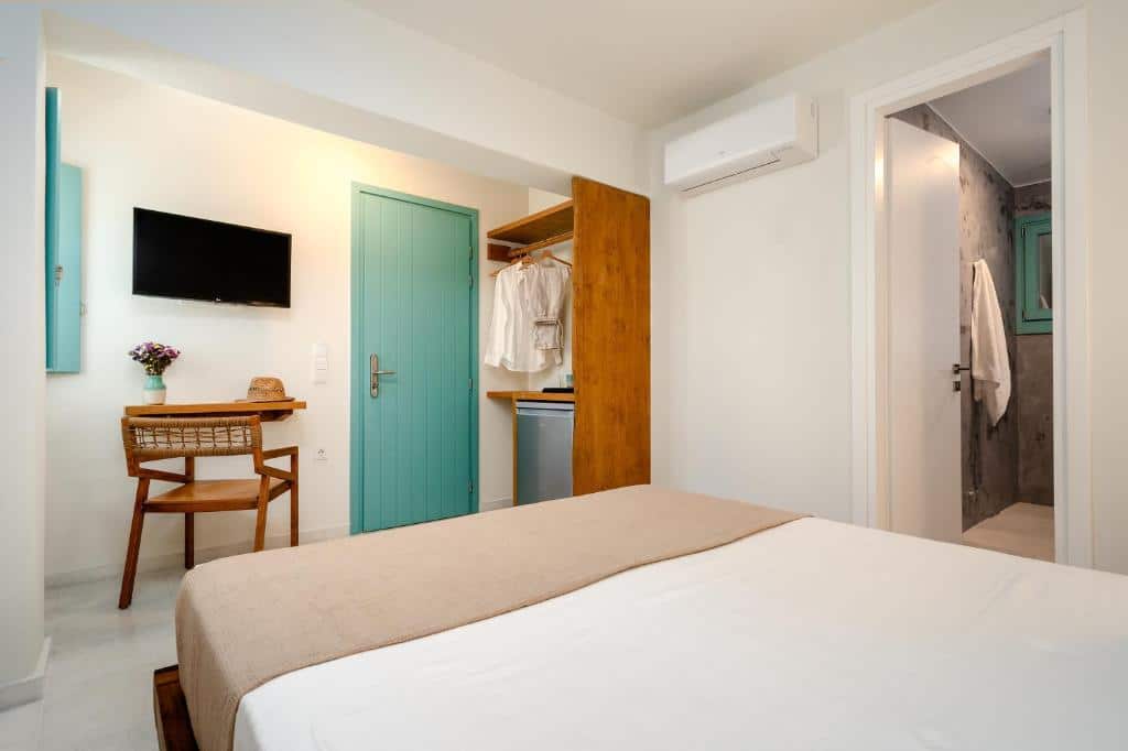 Standard Double Room (5)