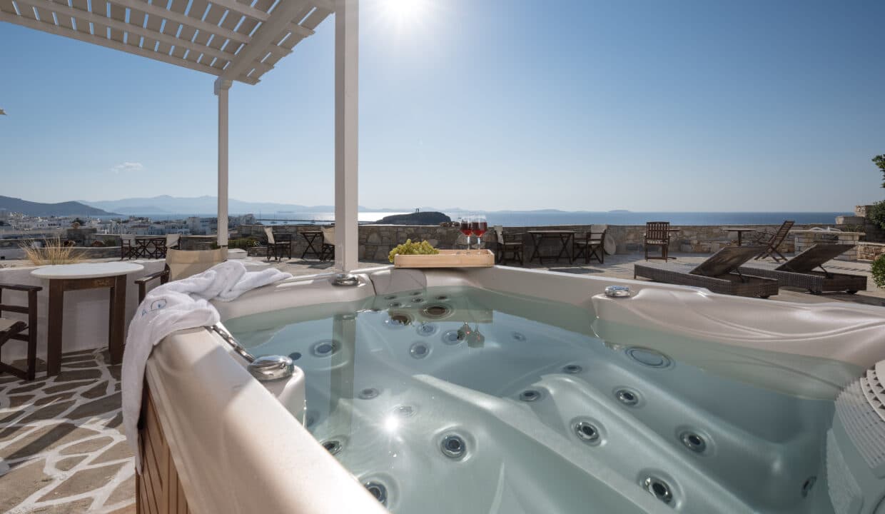 Sea View Suite with private jacuzzi Penelope (5)