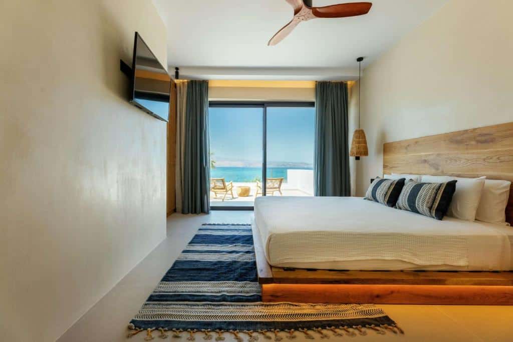 Superior Sea View Suite (12)