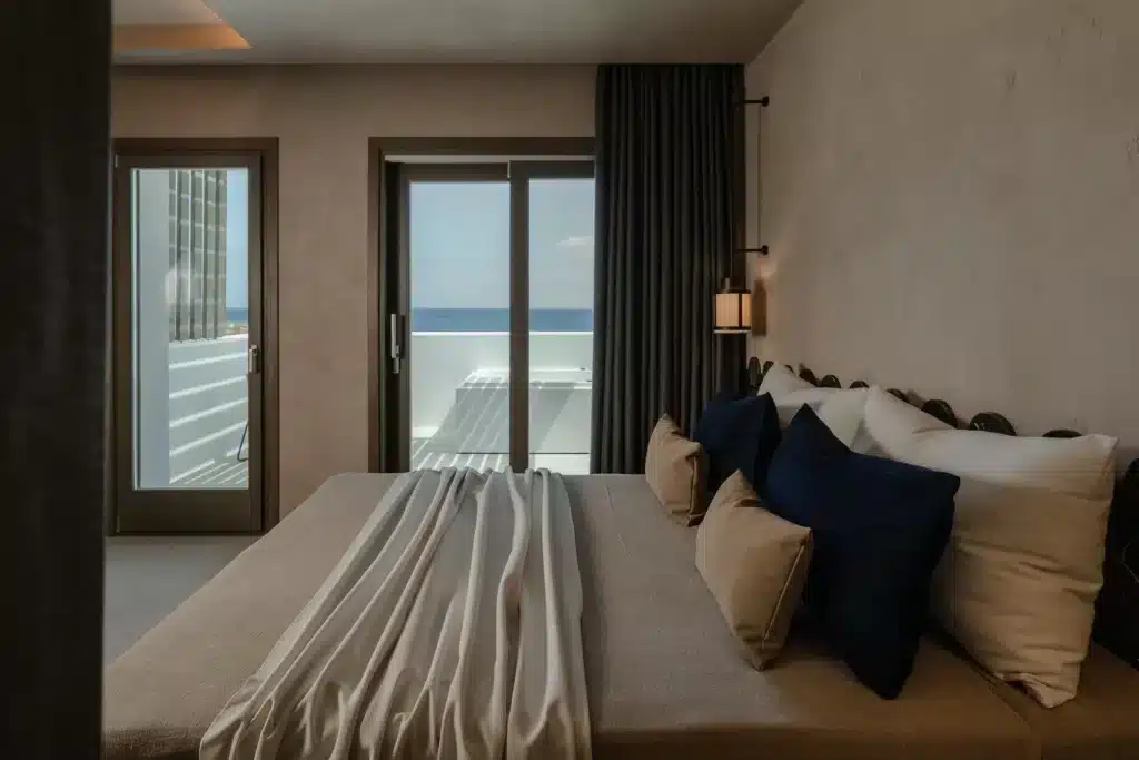 Temple Sea View Suite with Outdoor Jacuzzi (5)