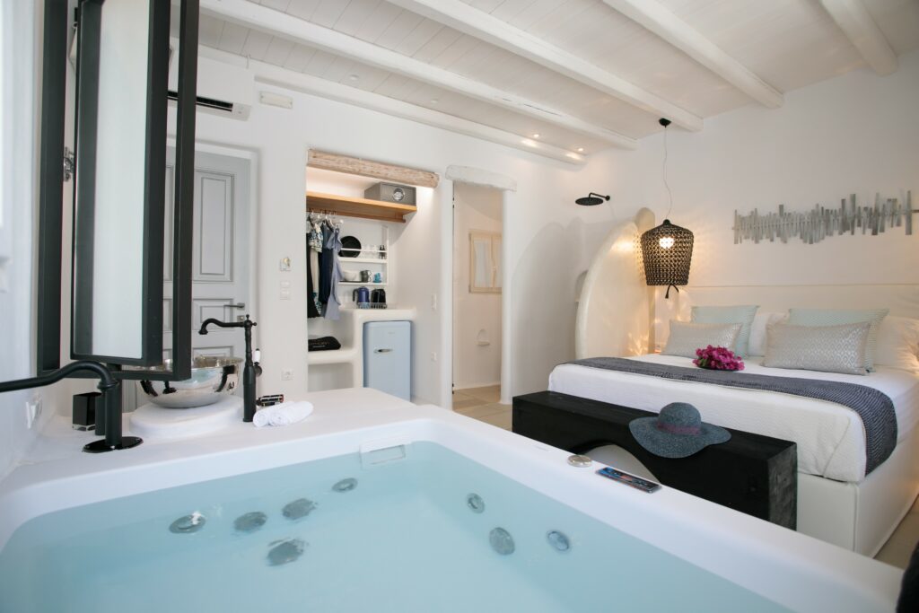 euphoria downtown naxos deluxe suite spa bath (4)