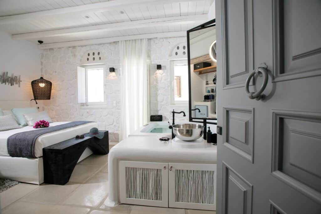 euphoria downtown naxos deluxe suite spa bath (5)