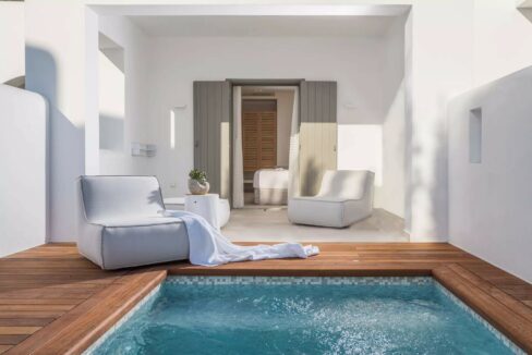 Family Connecting Room with Private Heated Pool (1)