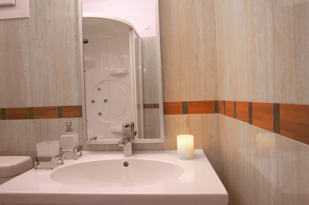 Sea View Suite with Indoor Jacuzzi Max 3 adults (2)