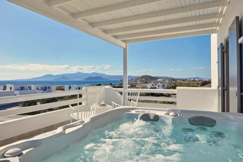 Sea View Suite with Outdoor Hot Tub (12)