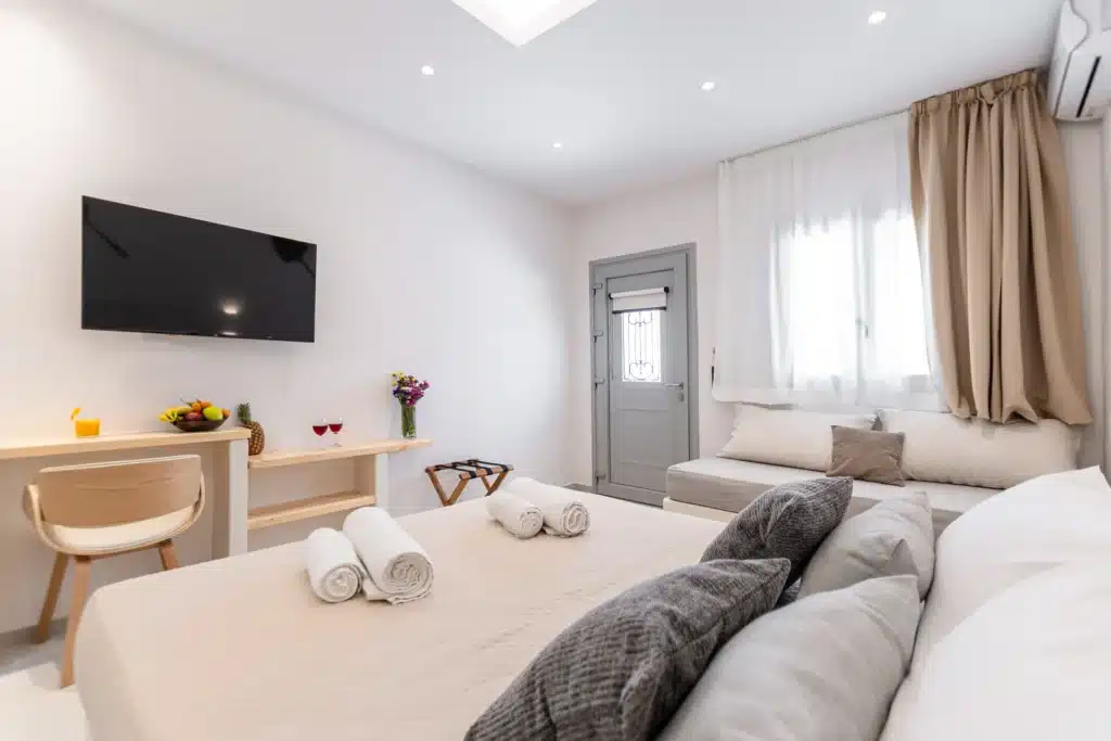 Half Moon Suite (5)