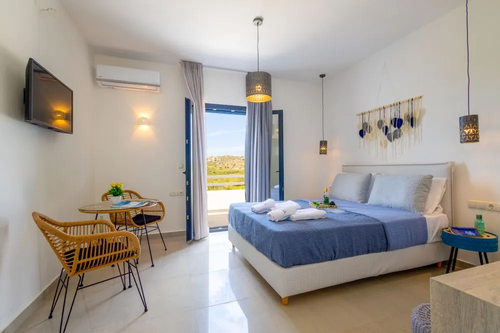 Deluxe Double Room with Sea View (1)