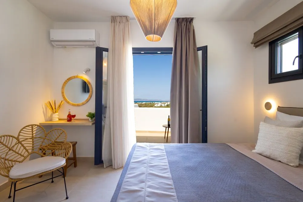Deluxe Double Room with Sea View (10)