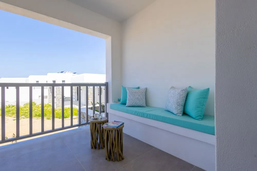 Double Room with Sea View (15)