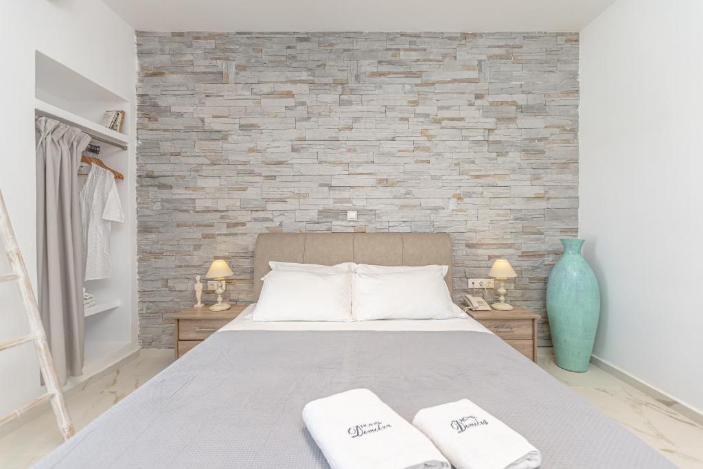 Double Room with Spa Bath (4)