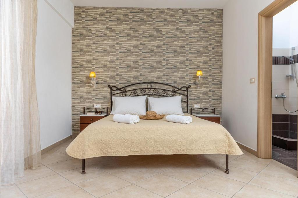 Double Studio on Ground Floor (3)