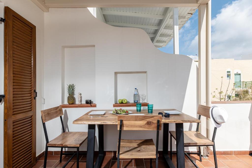 Triple 2 Spaces Top Floor Studio (19)