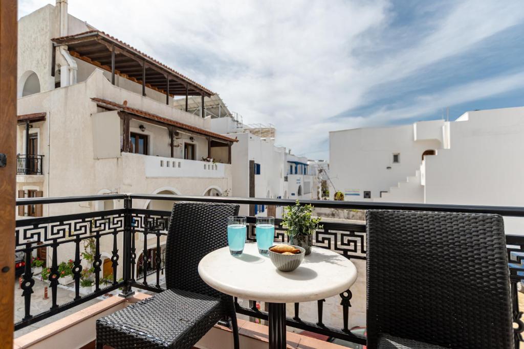 Triple Studio On 2nd Floor (14)