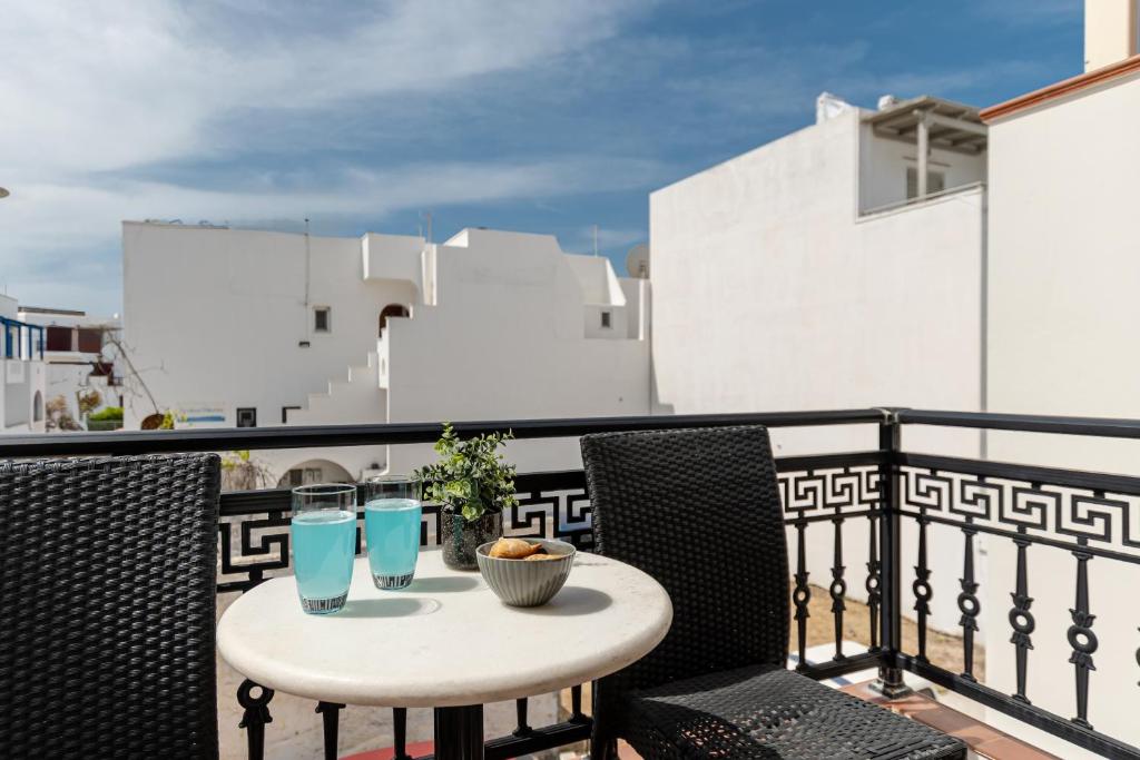 Triple Studio On 2nd Floor (15)