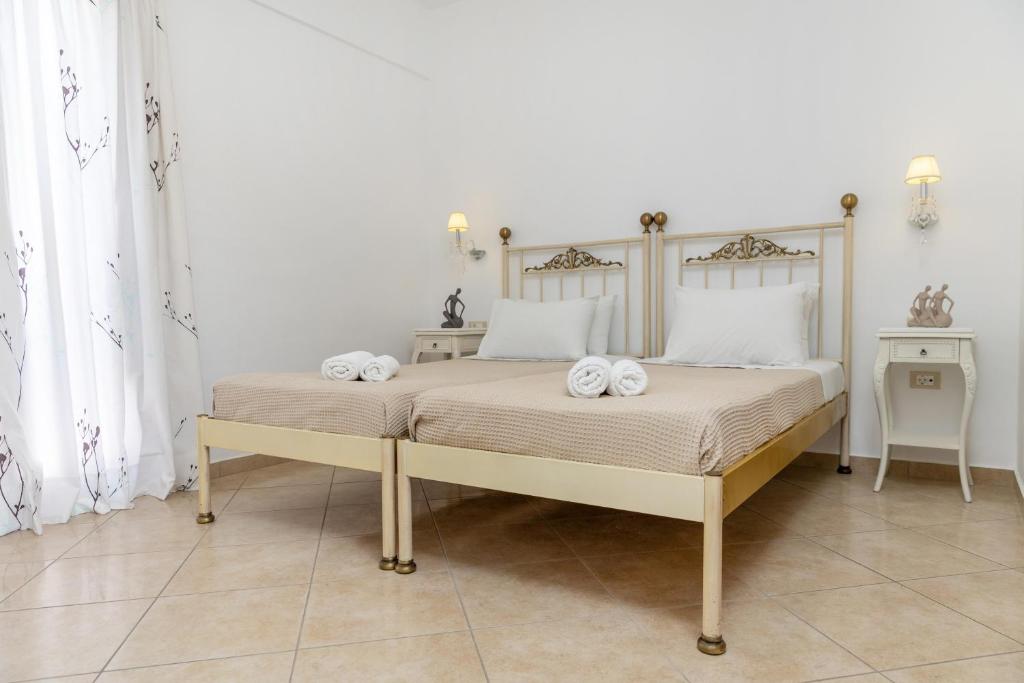 Triple Studio On 2nd Floor (3)