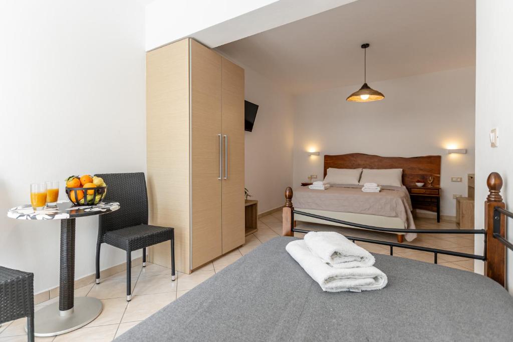 Triple Studio Semibasement Floor (13)