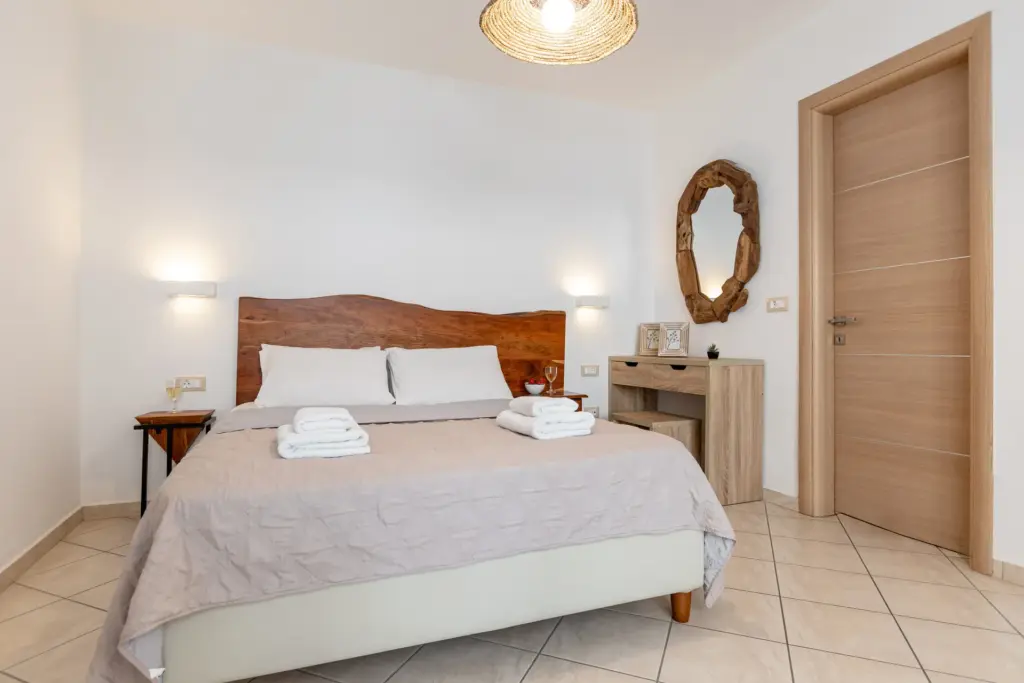 Triple Studio Semibasement Floor (2)