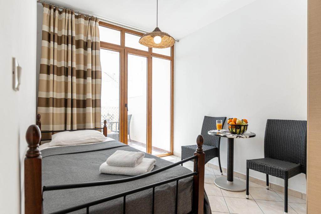 Triple Studio Semibasement Floor (3)