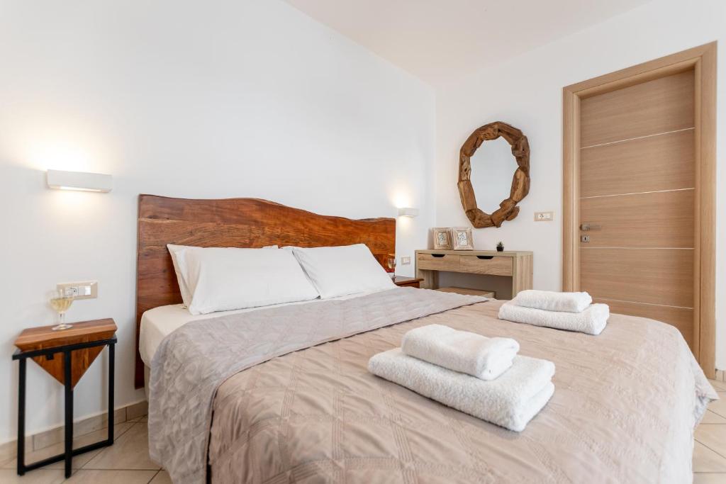 Triple Studio Semibasement Floor (4)