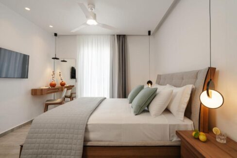 Afrodite Phaistos Suites (2)