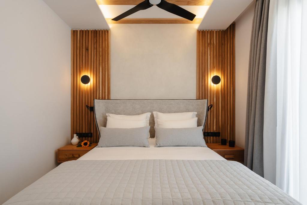 Amaryllis - Phaistos Suites (5)