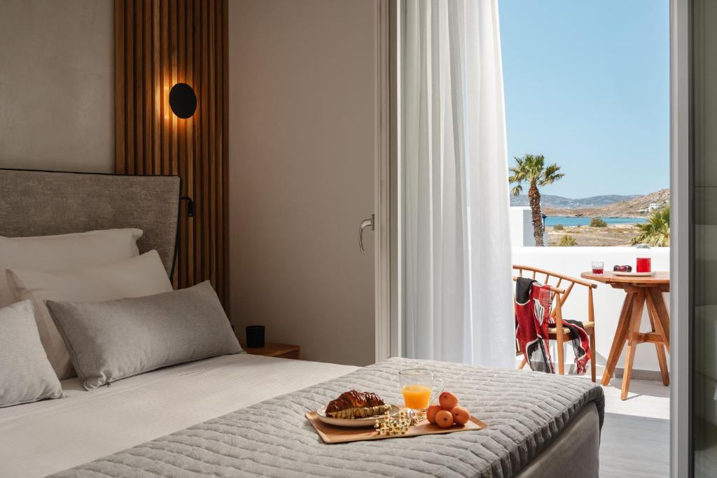 Amaryllis - Phaistos Suites (9)